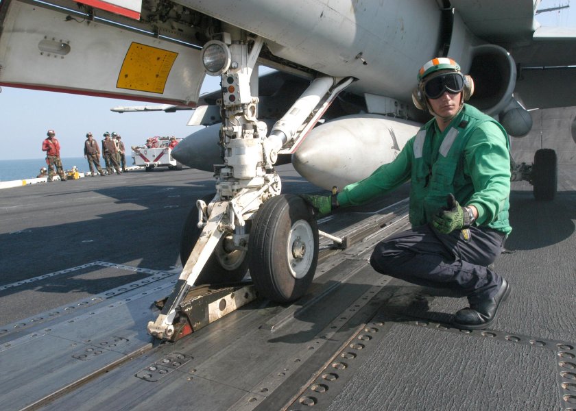 Катапульта на авианосце