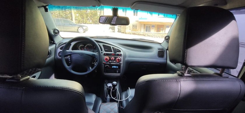 Планшет на торпеду Ланос