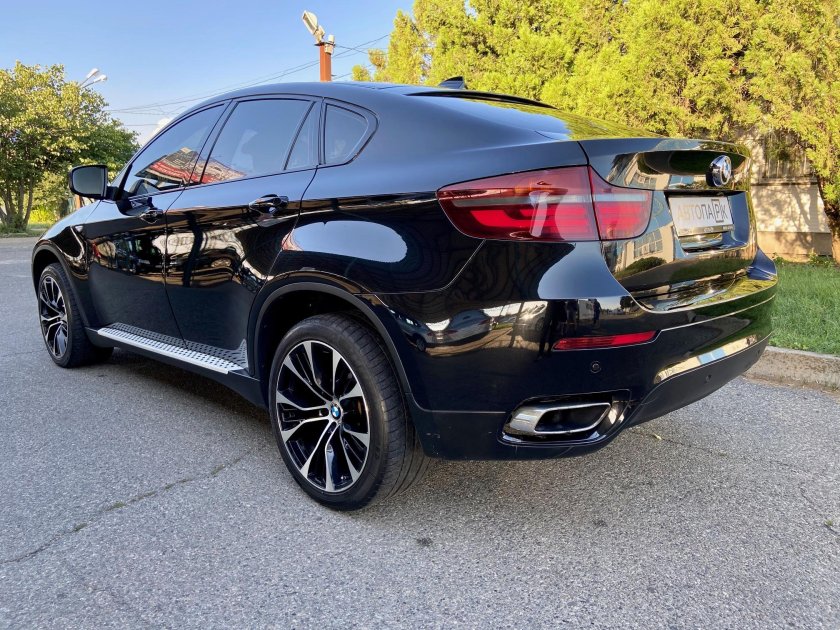 BMW x6 черная
