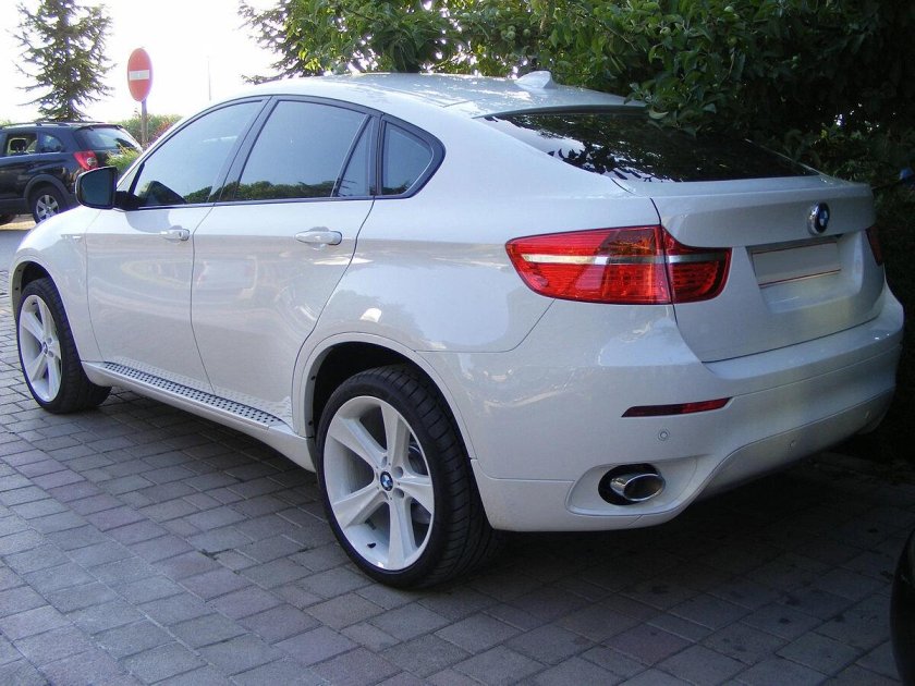 BMW x6 белая