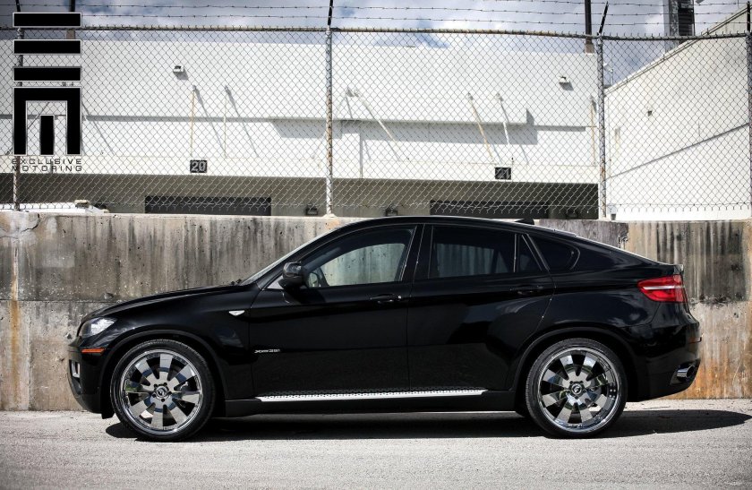 БМВ Икс 6 черная