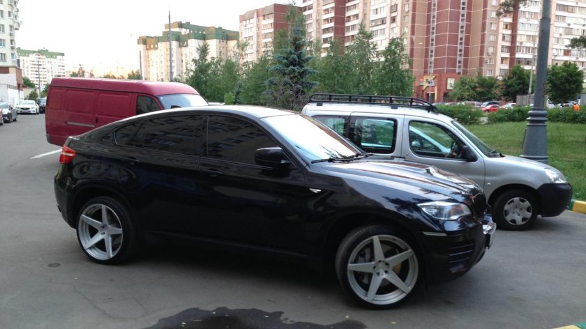 БМВ x6 черный тонированный