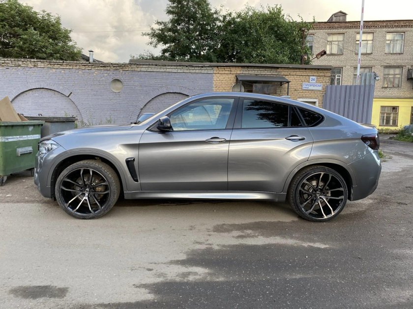 BMW x6 Lumma r22