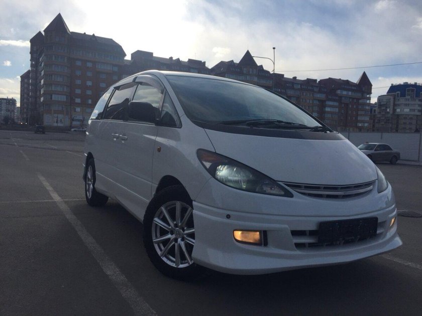 Тойота Эстима 2001