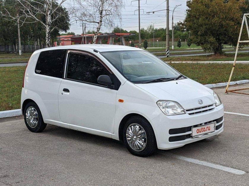Daihatsu mira 2005