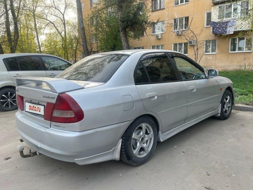 Mitsubishi lancer 1997 года