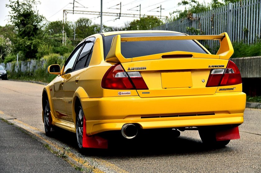 Mitsubishi Lancer EVO 5
