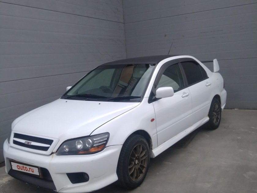 Mitsubishi Lancer VII 2000