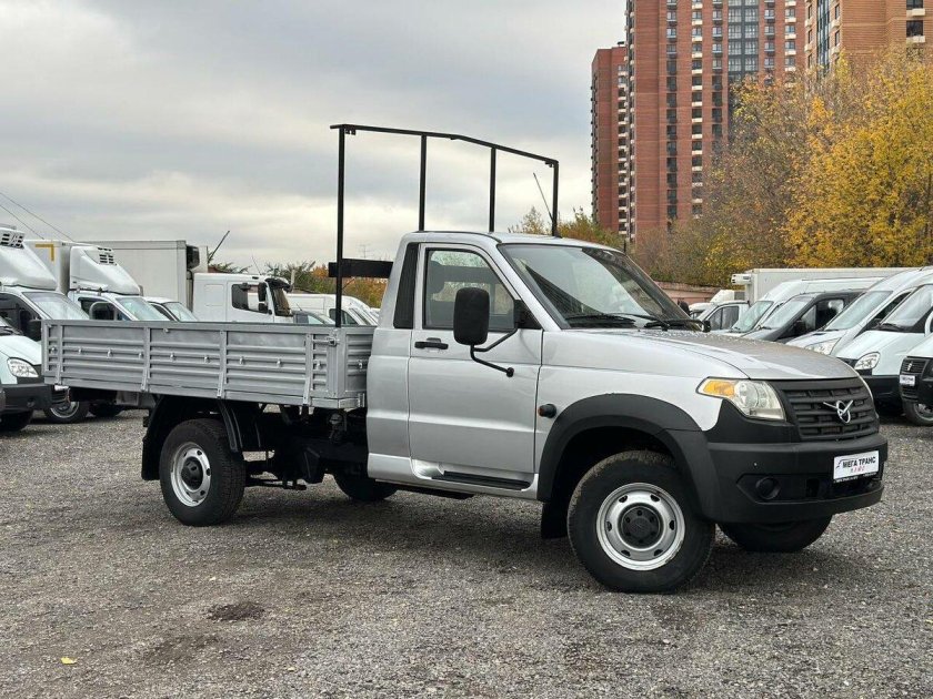 УАЗ профи бортовой