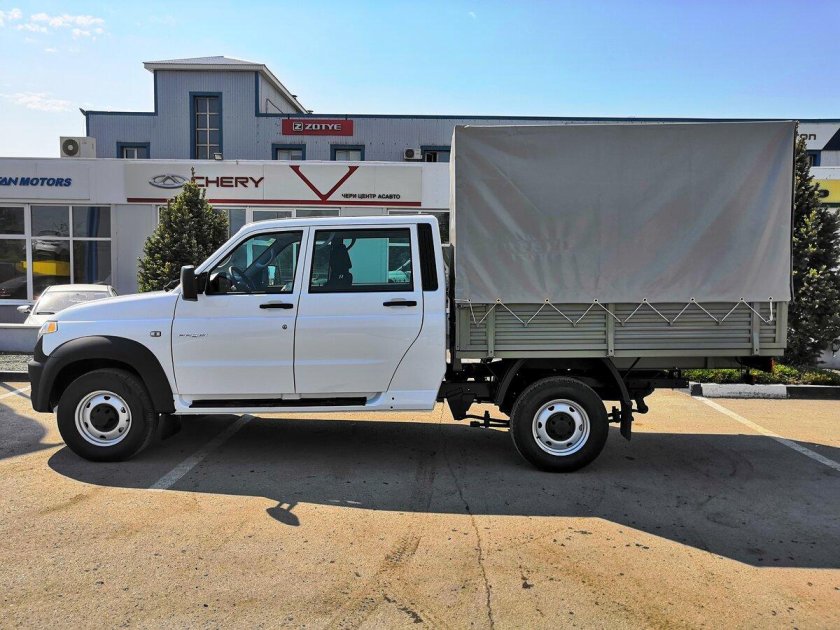 УАЗ профи 236324