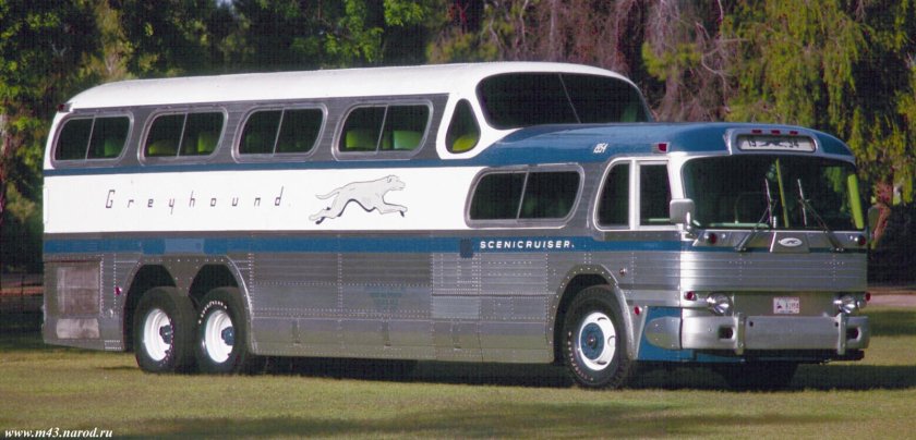 GMC Greyhound Scenicruiser