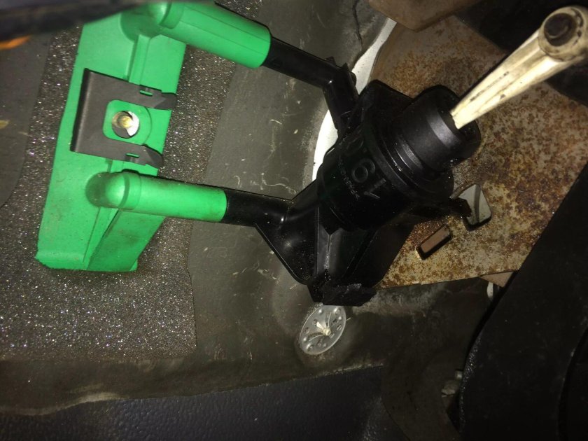 Главный цилиндр сцепления Ford Transit connect