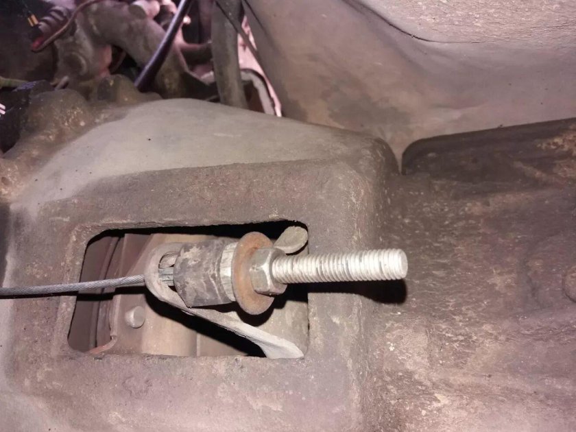 Тросик сцепления Форд фокус 2