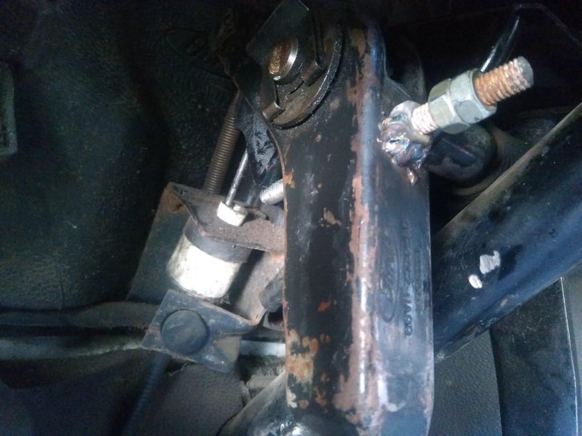 Педаль сцепления Форд Транзит 2.5