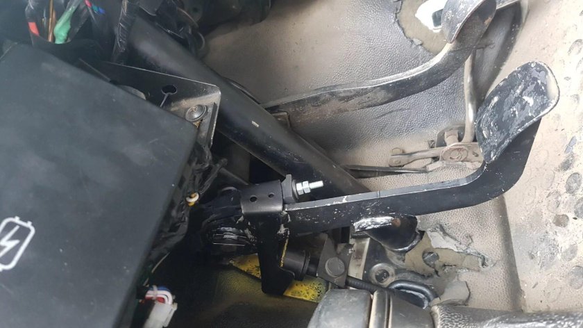 Педаль сцепления Форд Транзит 2.5 дизель