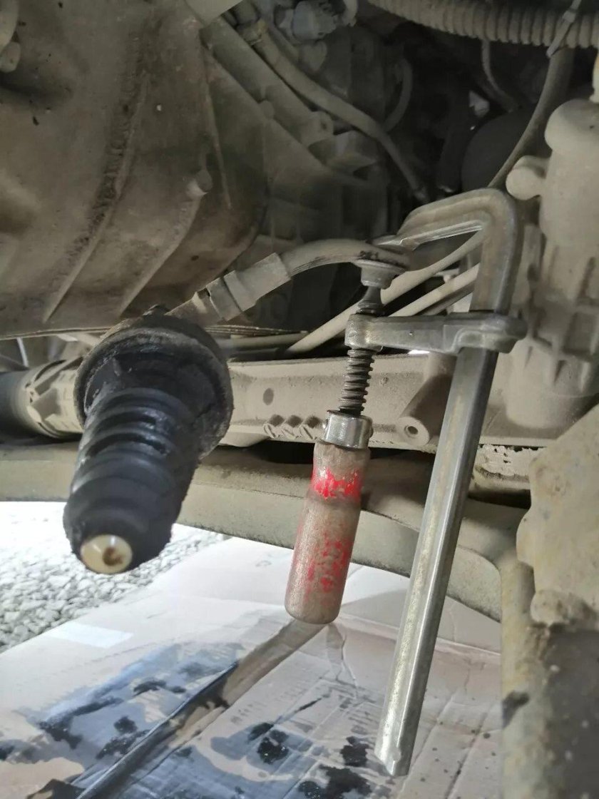 Рабочий цилиндр сцепления Форд Транзит 2.2