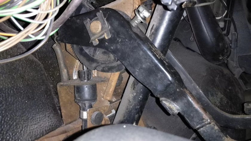 Педаль сцепления Форд Транзит 2008