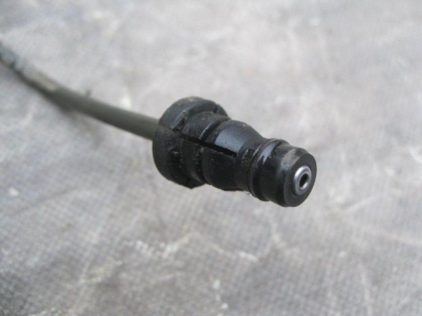 1430502 Ford штуцер трубки сцепления