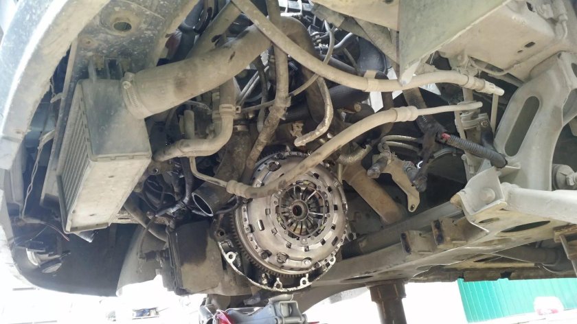 Форд Транзит 2008 снизу