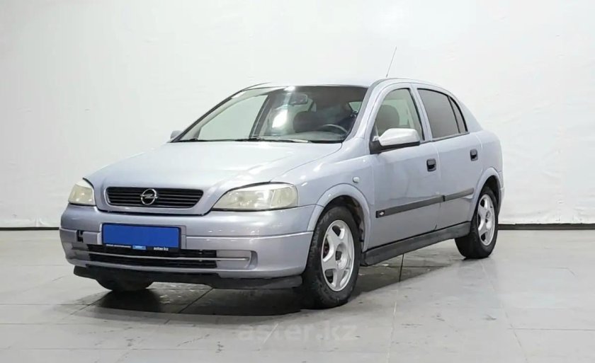 Опель Астра 2002 года