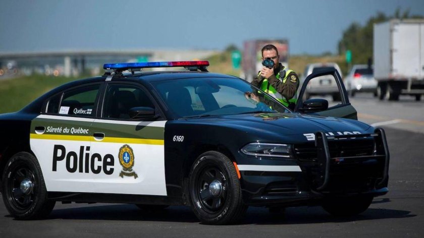 Полицейская машина