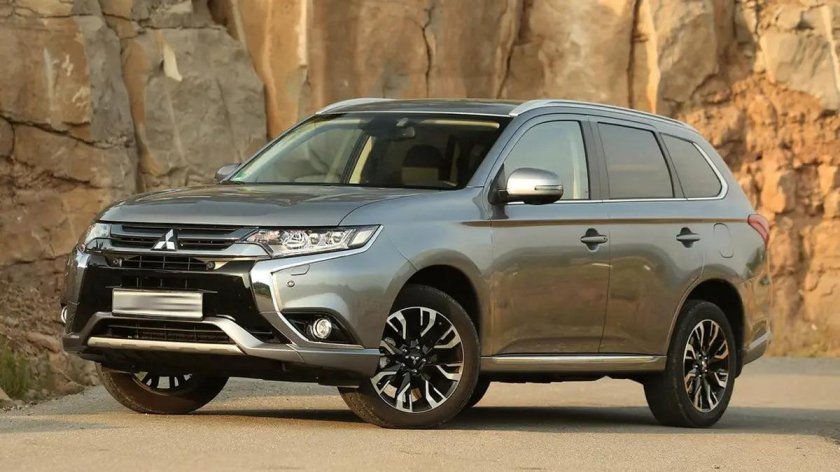 Mitsubishi outlander 2015