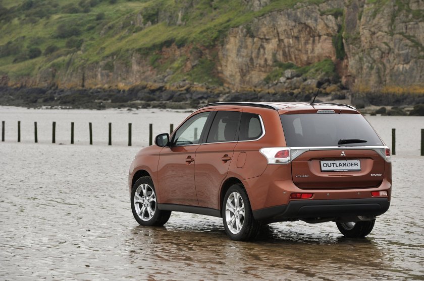 Mitsubishi Outlander 2012