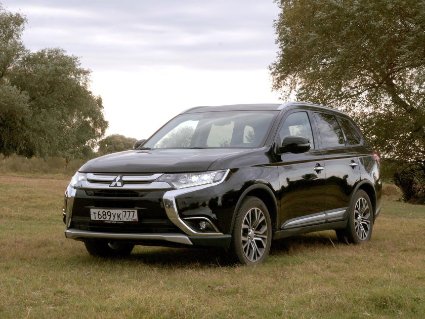 Mitsubishi Outlander 2016