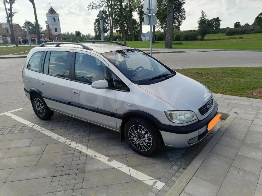 Опель зафира 2000