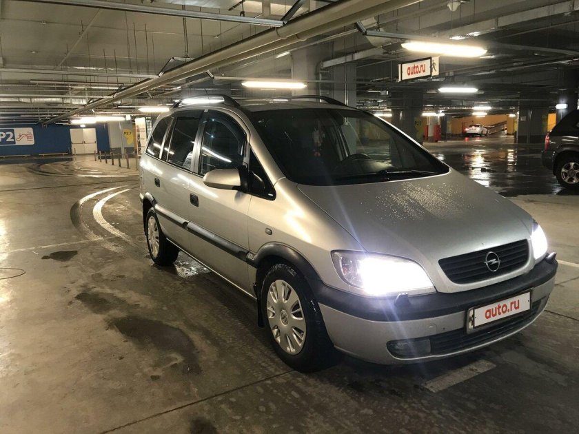 Опель Зафира 2002