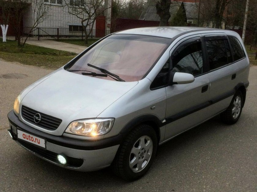 Opel zafira 2000