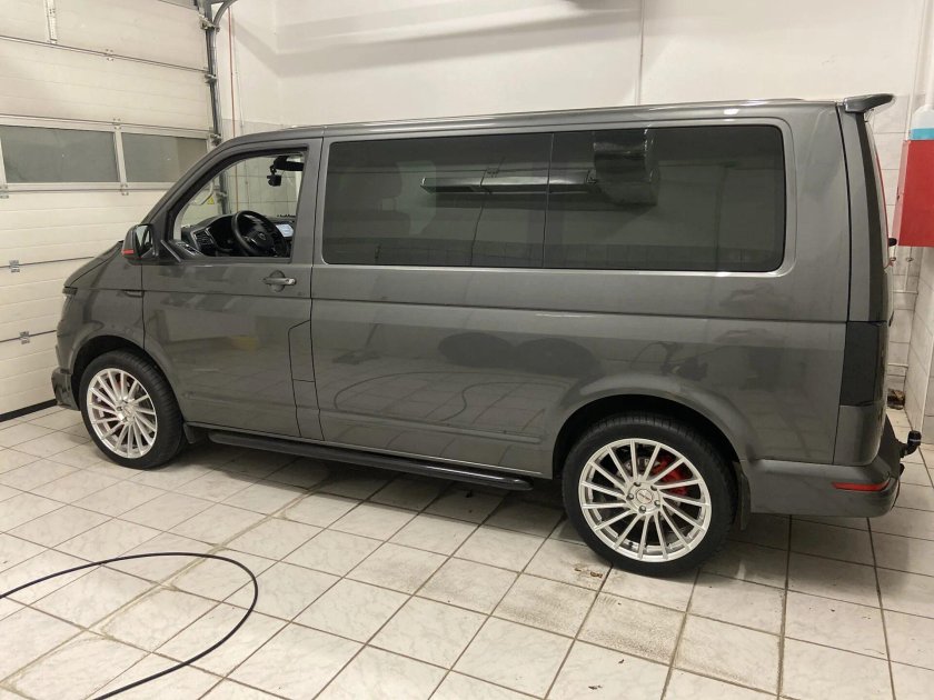 255 55 R18 VW t6
