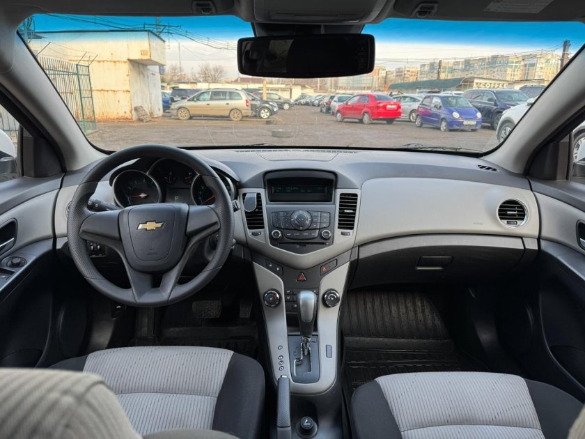 Chevrolet cruze lt 2012