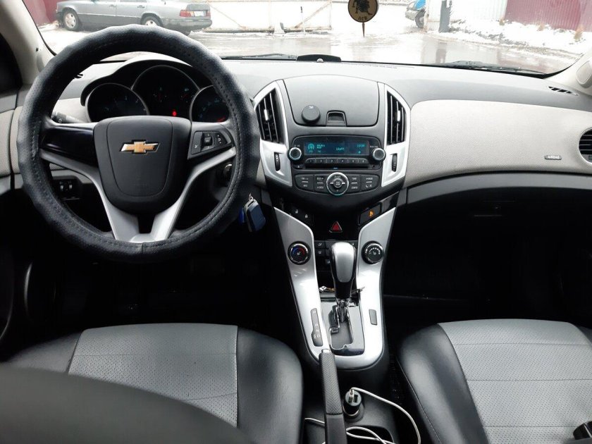Chevrolet Cruze 2013 1.8 автомат