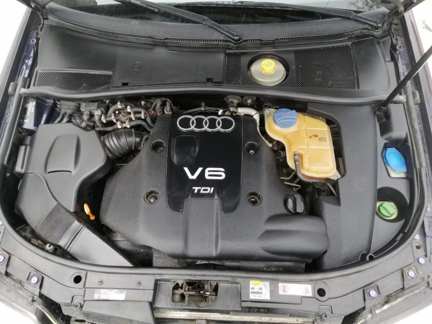 Подкапотное пространство Ауди а6