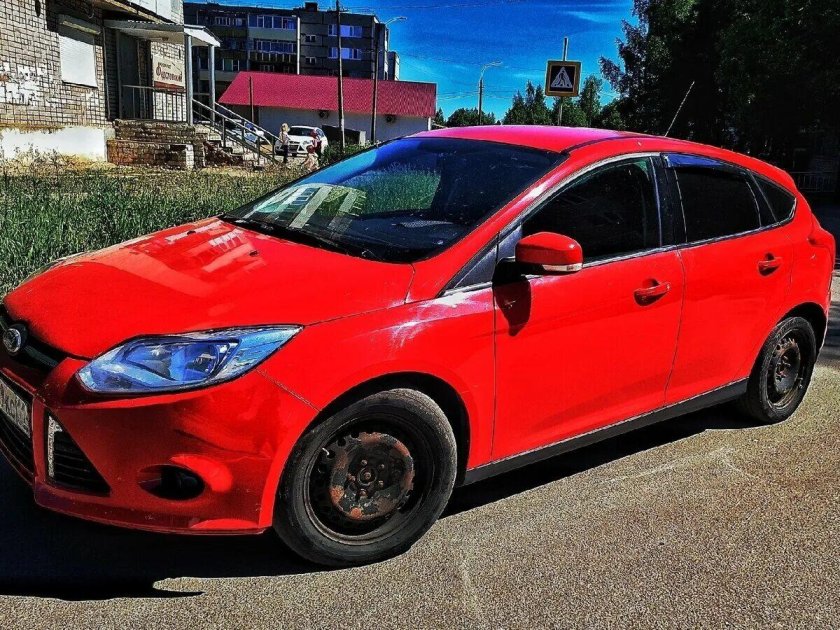 Ford Focus 3 красный