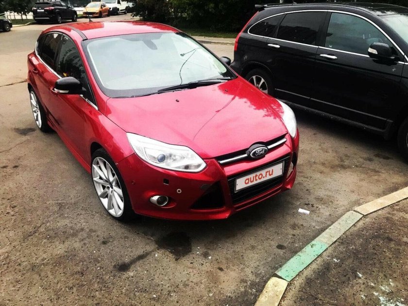 Форд фокус 3 универсал красный