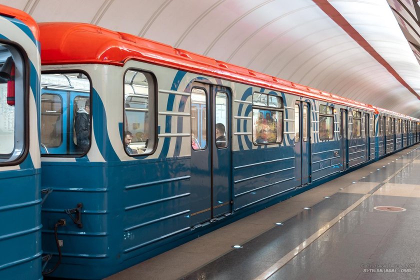 Москва вагон метро
