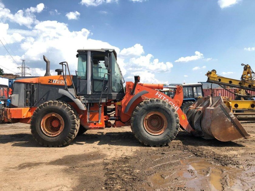 Фронтальный погрузчик Хитачи zw220