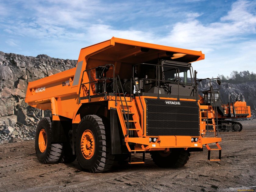 Карьерный самосвал Хитачи