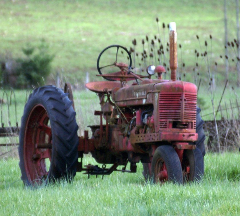 Трактор farmall старый