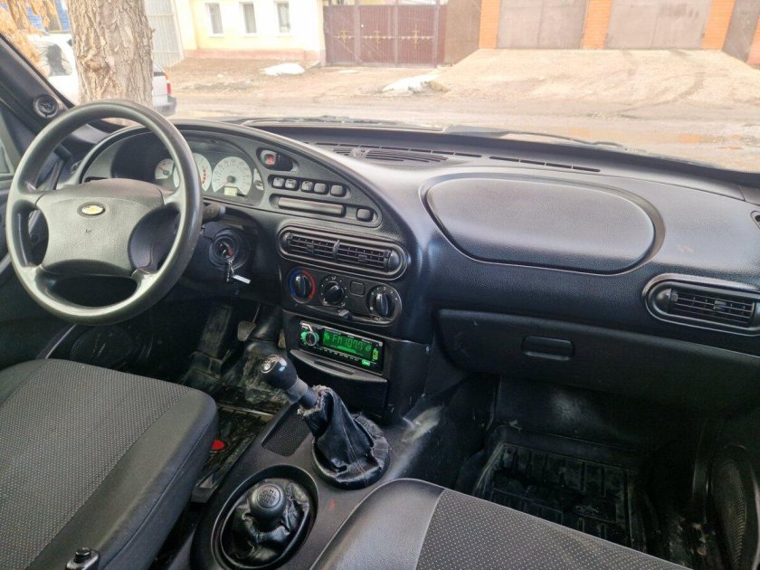 Шевроле нива 2003