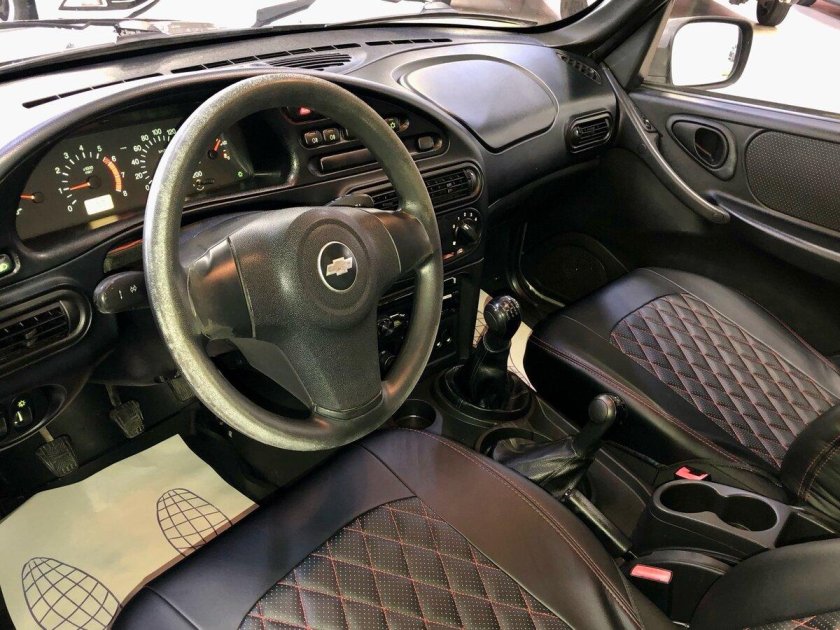 Нива шевроле салон