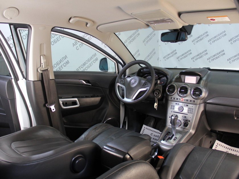 Opel Antara 2008 салон