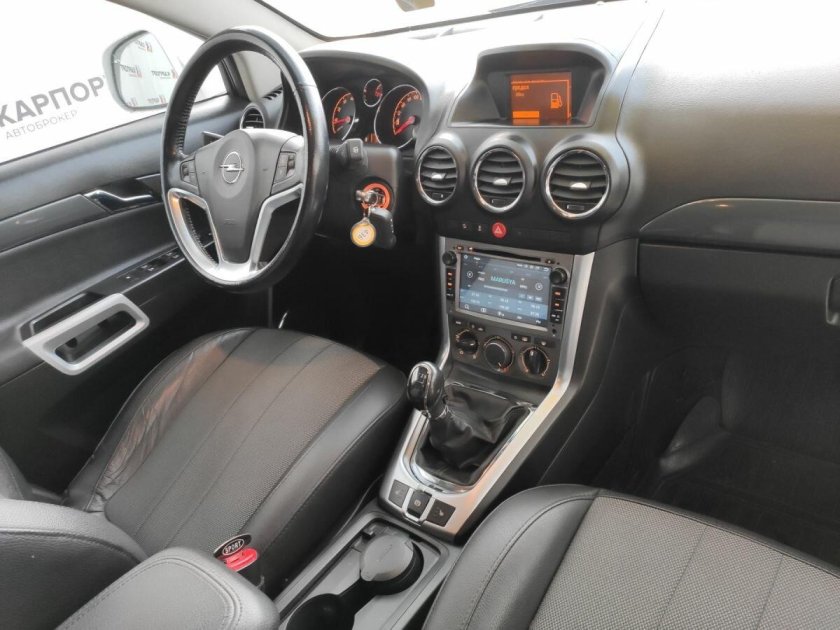 Opel Antara 2008 салон