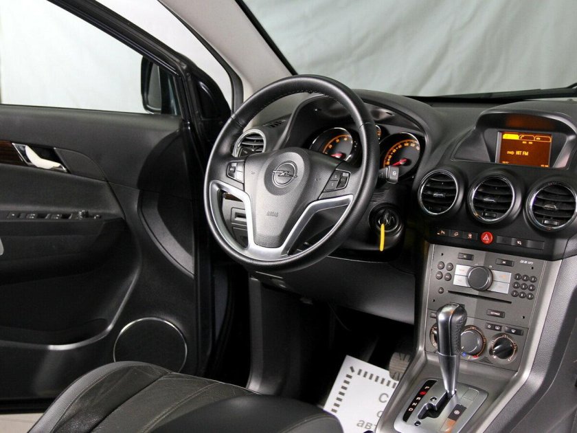 Опель Антара 3.2 салон