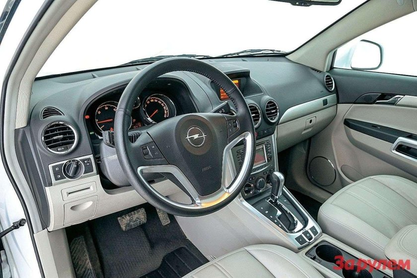 Опель Антара салон