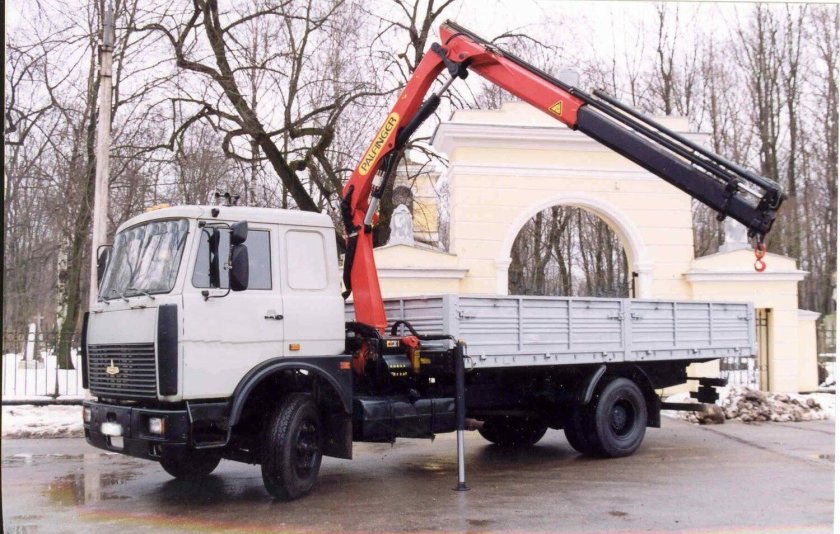 МАЗ 5336 бортовой манипулятор