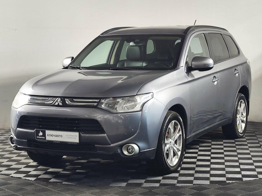 Mitsubishi outlander 2012