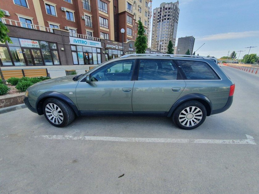 Ауди Аутлендер универсал